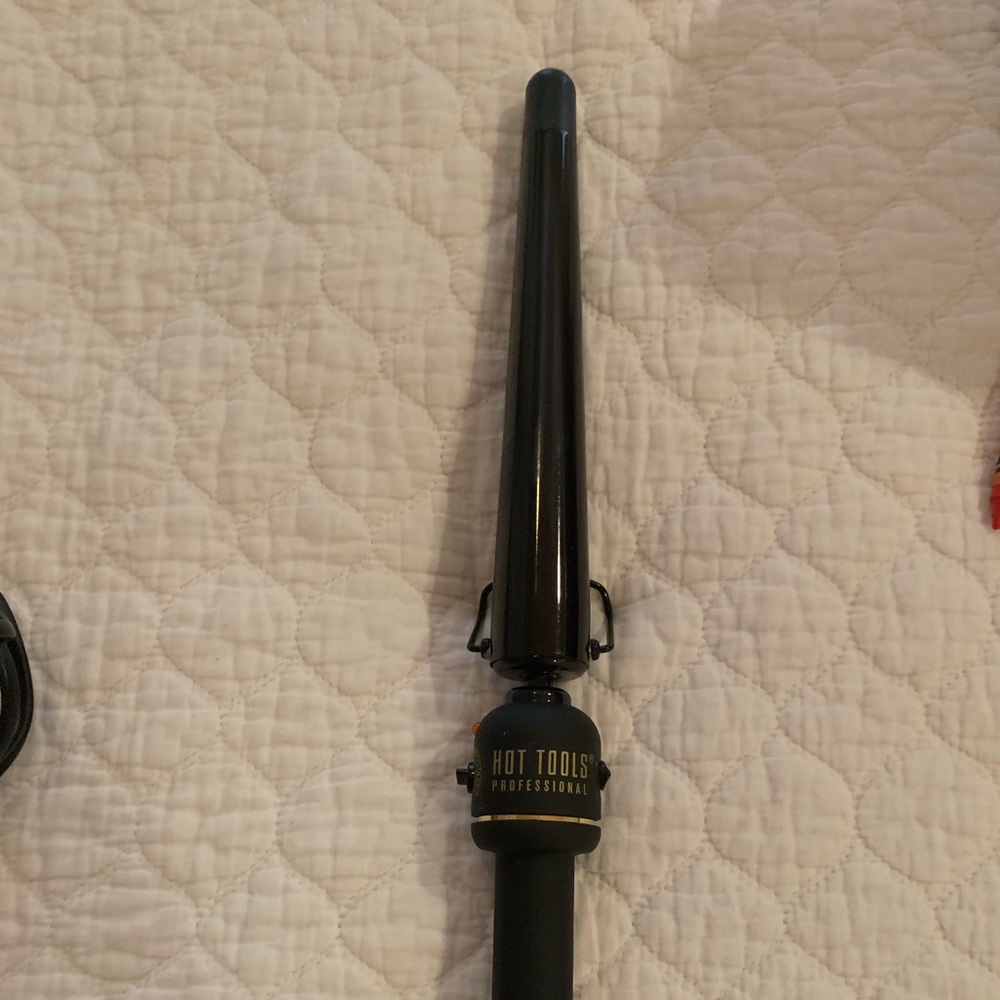 Hot topics professional curling iron